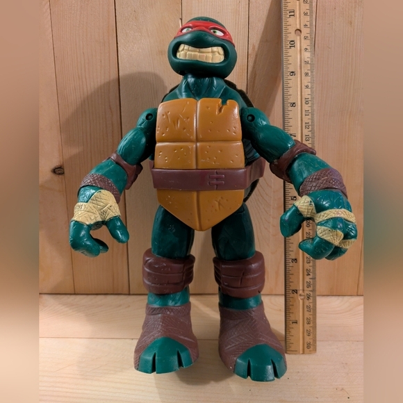 ninja Turtles Action Figure - Green and Brown Pre-owned - Picture 1 of 6